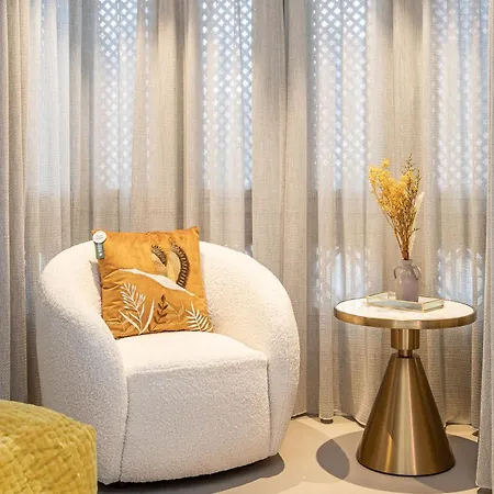 Ground Floor Luxurious Apartment *