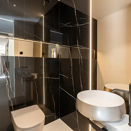 Ground Floor Luxurious Apartament