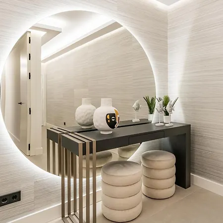 Ground Floor Luxurious Apartament *